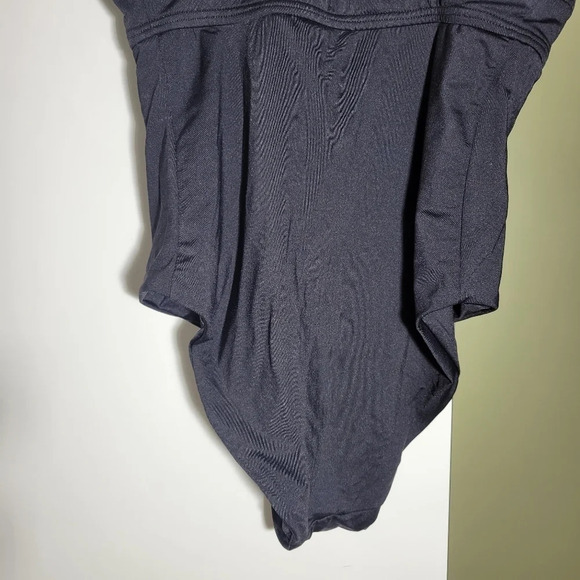 ❤️ 3 for $35 KNIX deep v one piece swimsuit black small - Picture 7 of 8